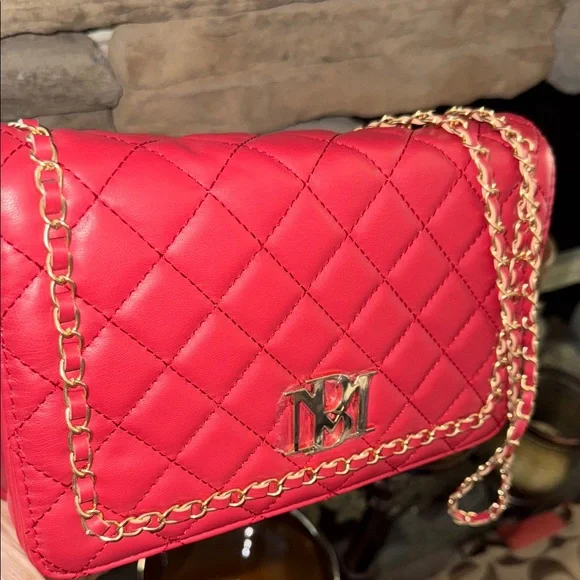 BADGLEY MISCHKA Red Quilted Chain Shoulder Bag - Picture 3 of 11